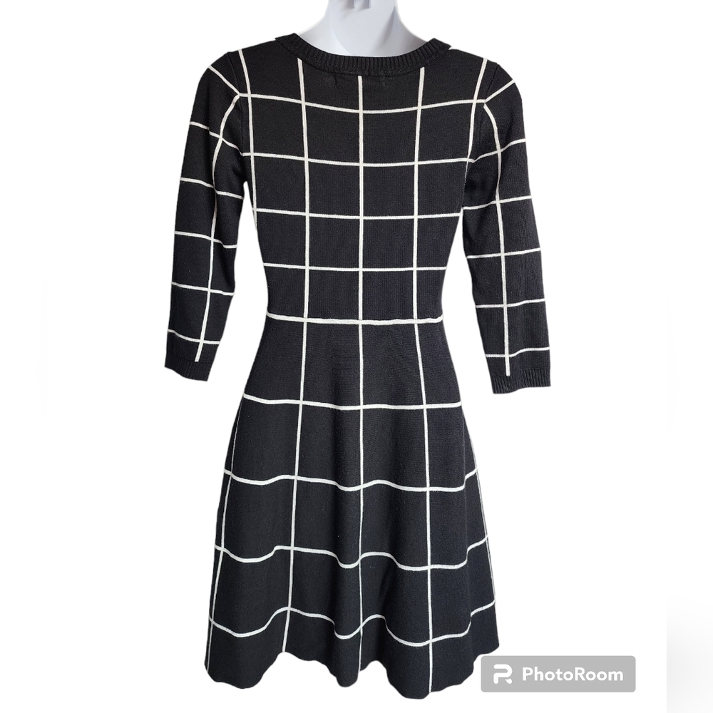 REWIND Block Patterned Dress - Picture 3 of 8